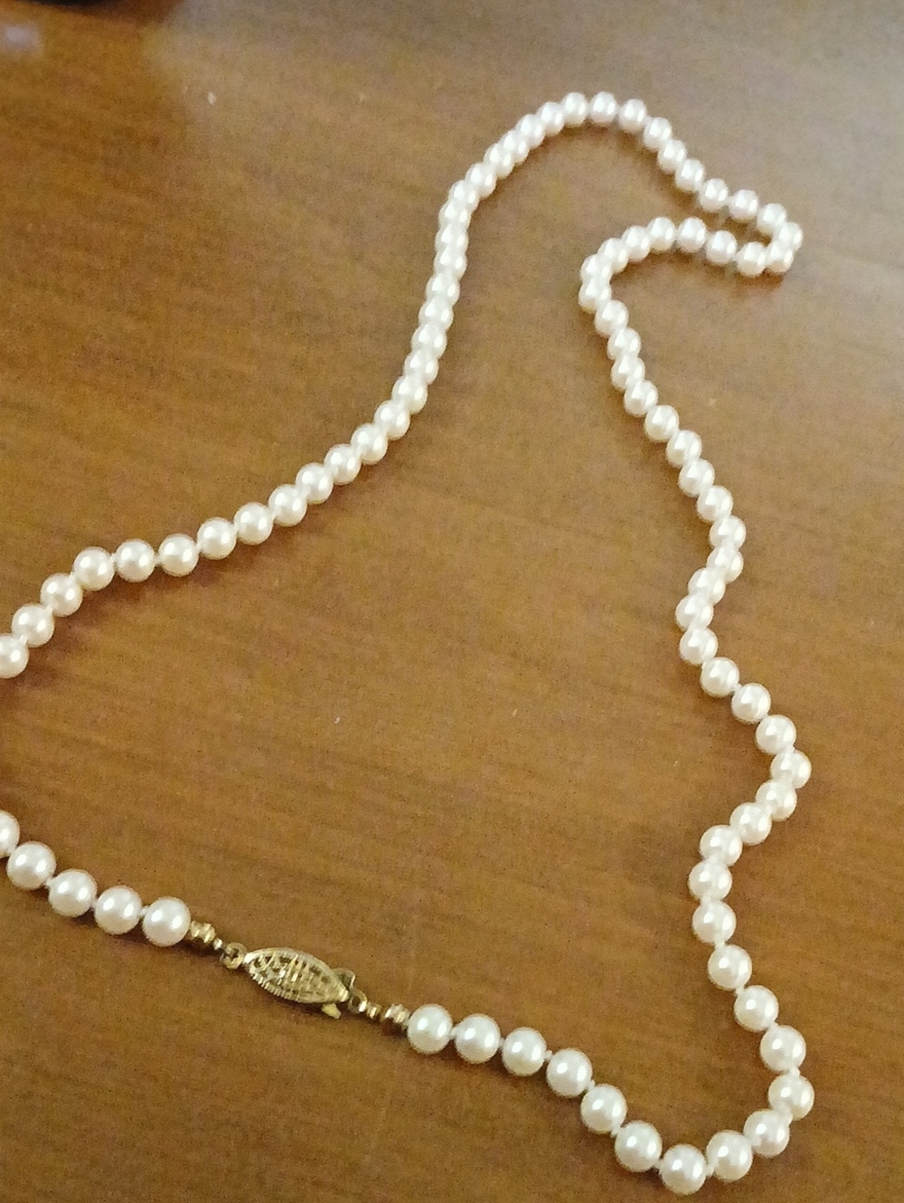 Vintage Classic Faux Pearl Strand Necklace in Ivory 22"